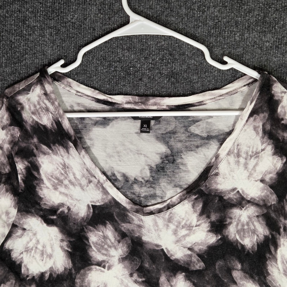 Simply Vera Vera Wang Women XL Black White Floral V-Neck Short Sleeve Tee Shirt